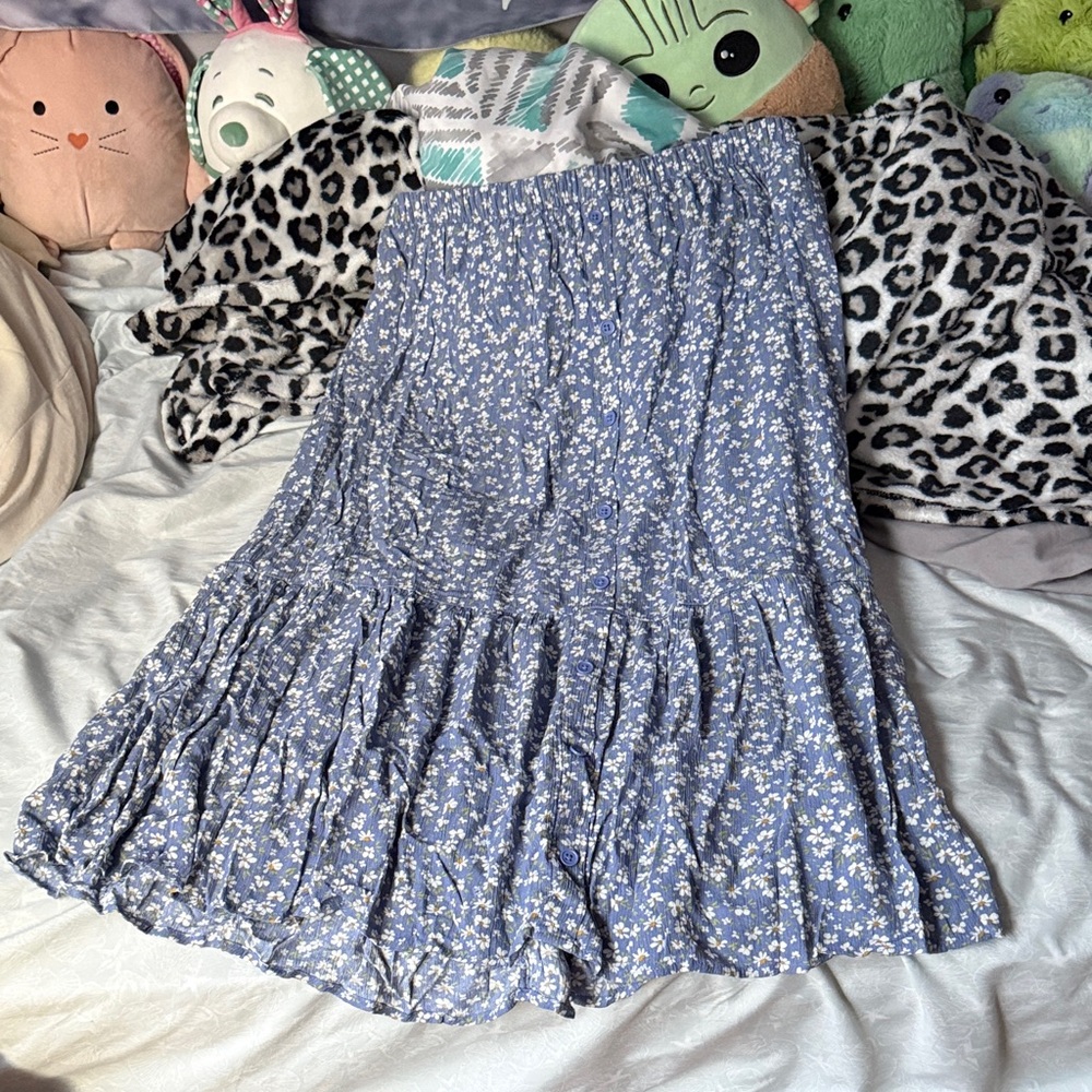 Kohl's Blue Floral Midi Skirt
